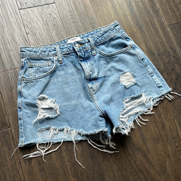 Forever 21 Denim Shorts 28 - Picture 2 of 6